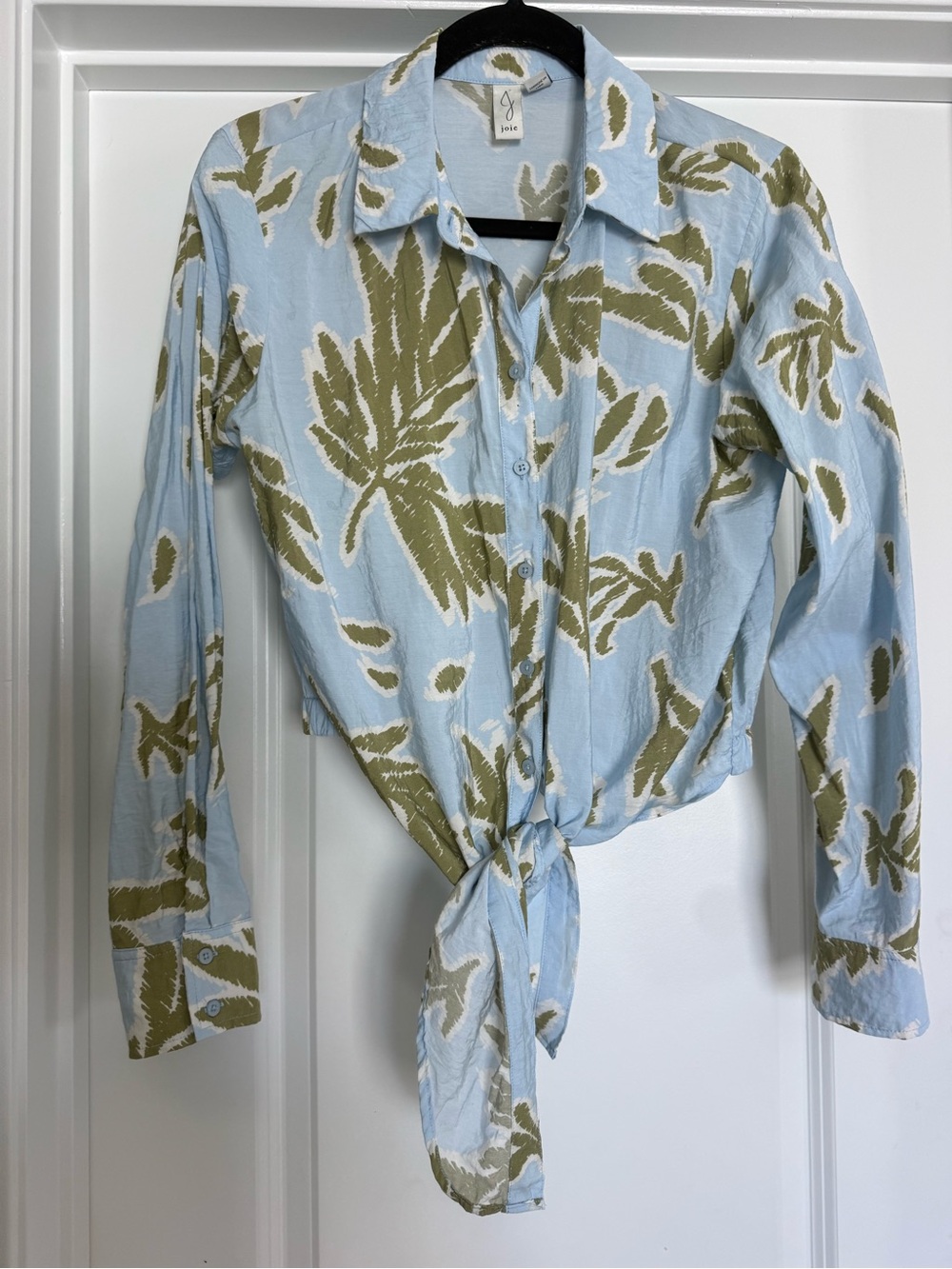 Joie Light Blue Button-Front Tie-Hem Floral Shirt with Olive Print